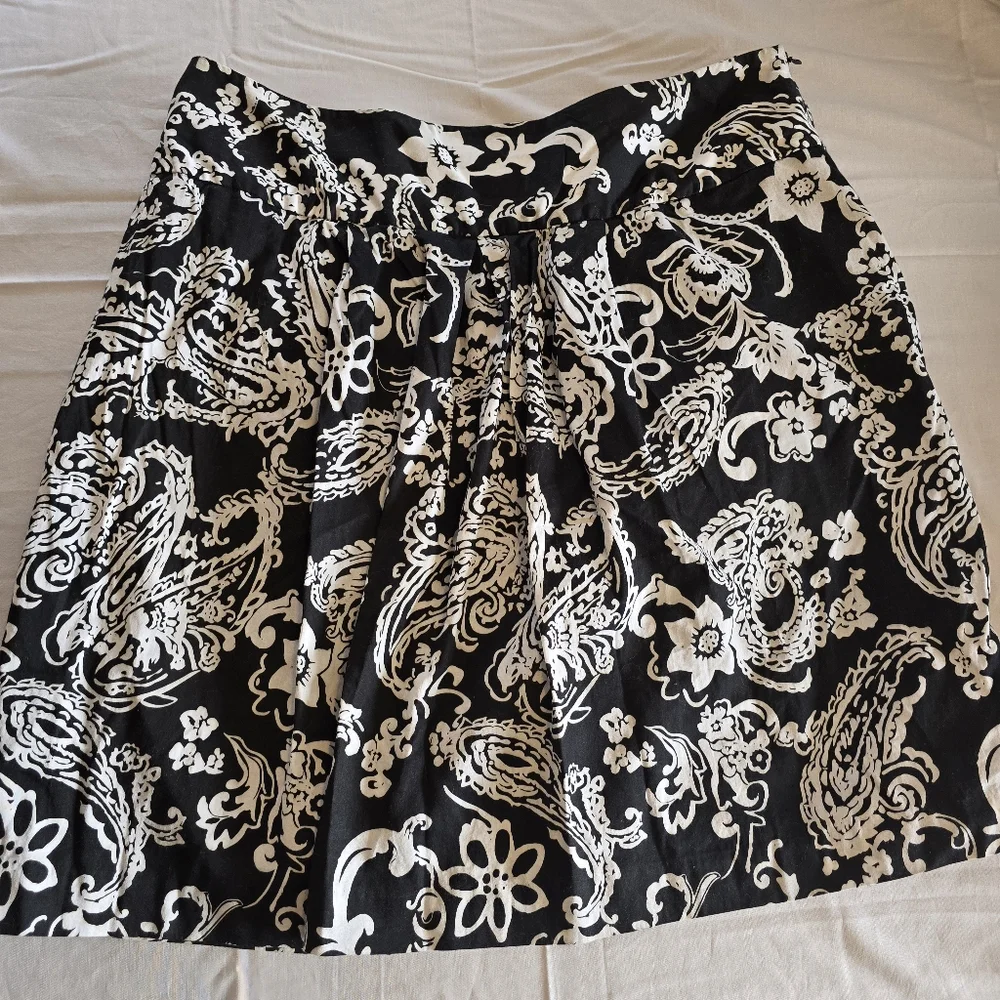 Dialogue Black and White Paisley Cotton Skirt Office Lightweight Size 18W Pleat